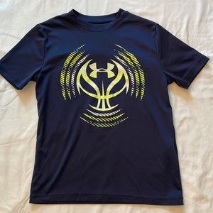 Under Armour YSM heat gear t-shirt